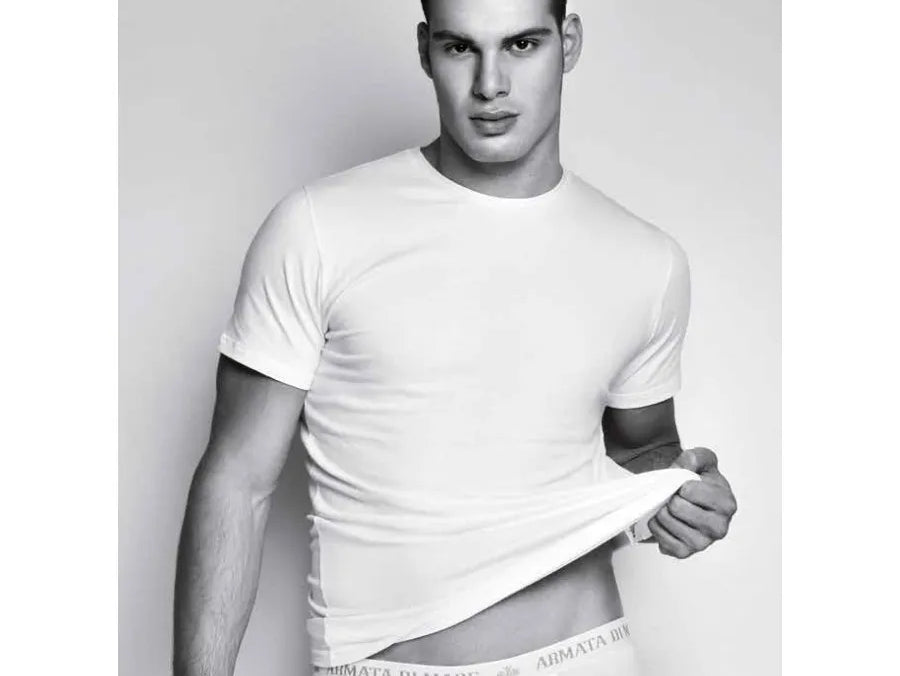 Maglia Bielastica Uomo: Comfort e Stile per un Look Impeccabile
