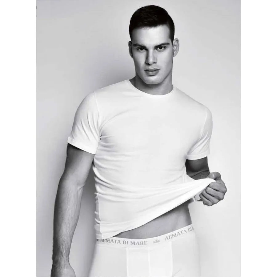 Maglia Bielastica Uomo: Comfort e Stile per un Look Impeccabile