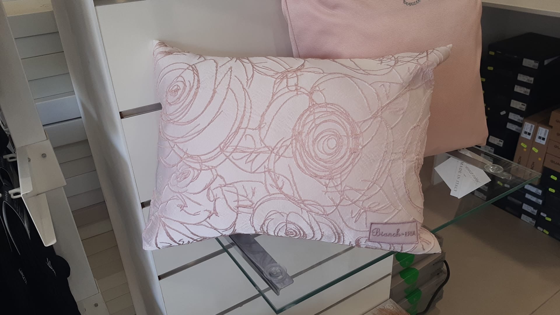 Cuscino Arredo rettangolare in jacquard art Roseto Eria Biancheria