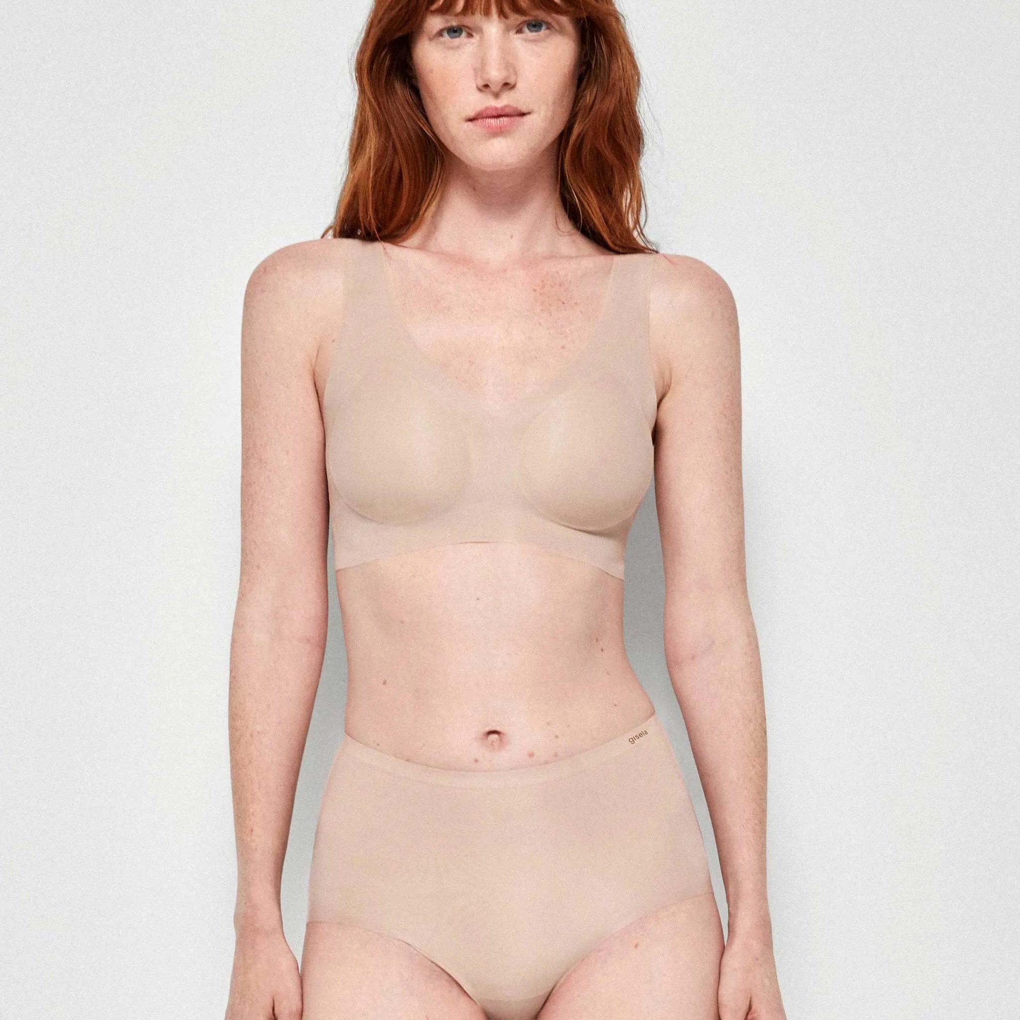 Reggiseno senza cuciture senza ferretto forma estraibile Gisela Undies 10026T Gisela